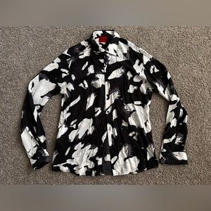 Hugo Boss Black and White Casual Button Down Shirt